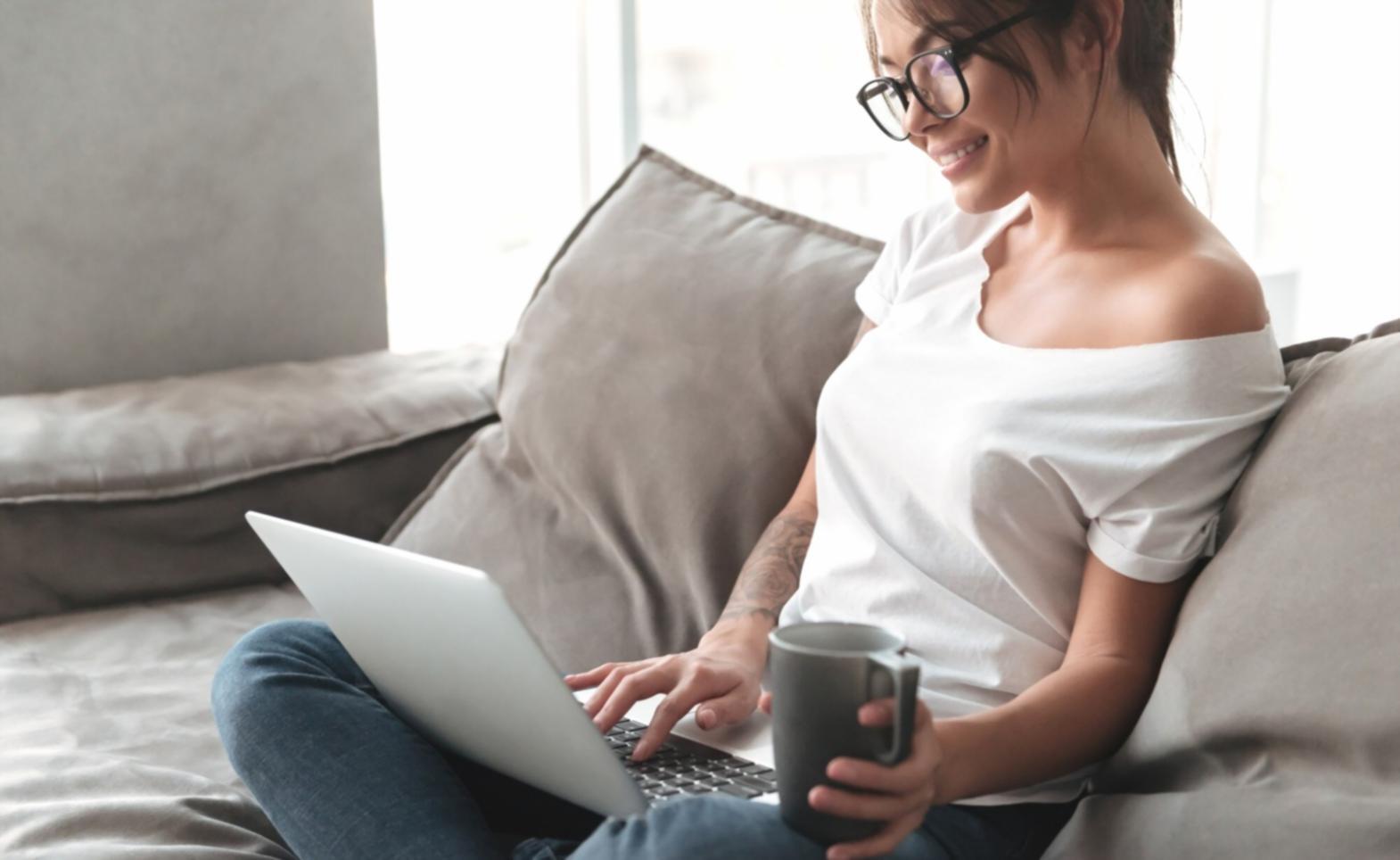 naravexion Team bei der Arbeit an Rentabilitätsanalysen