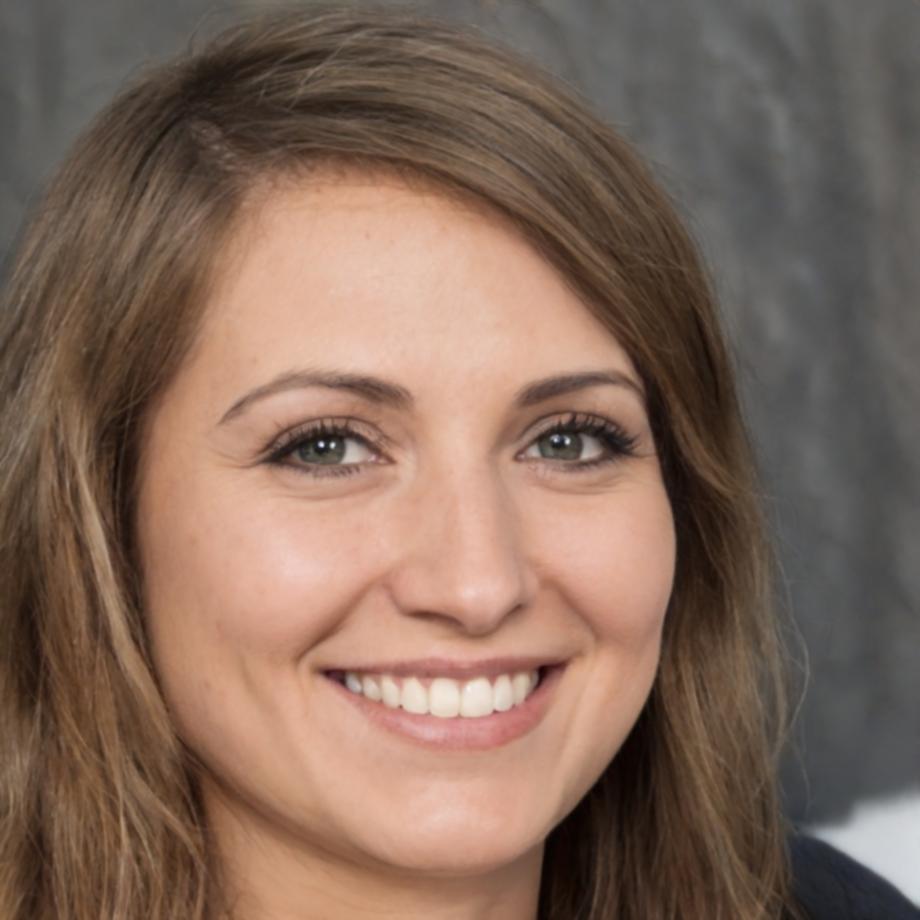 Programmteilnehmerin Jördis Terhaar präsentiert ihre Rentabilitätsanalyse vor der Gruppe